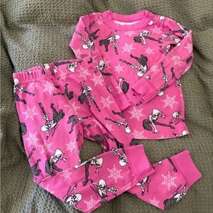 Hanna Andersson Kids Pajamas in Size 4T
